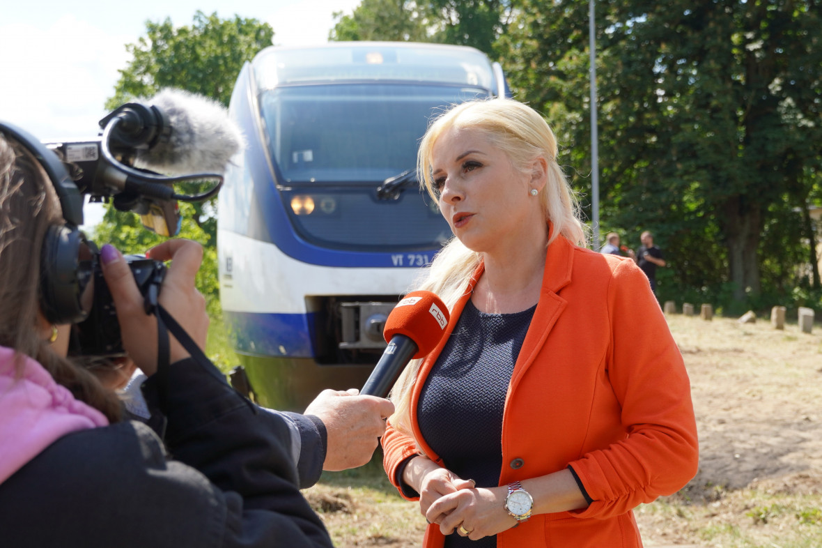 Nicole Walter-Mundt (CDU) nimmt Stellung zu den Plnen des Landes fr ein attraktives und zukunftsfestes Bahnangebot in der Region, Foto: Christian Howe