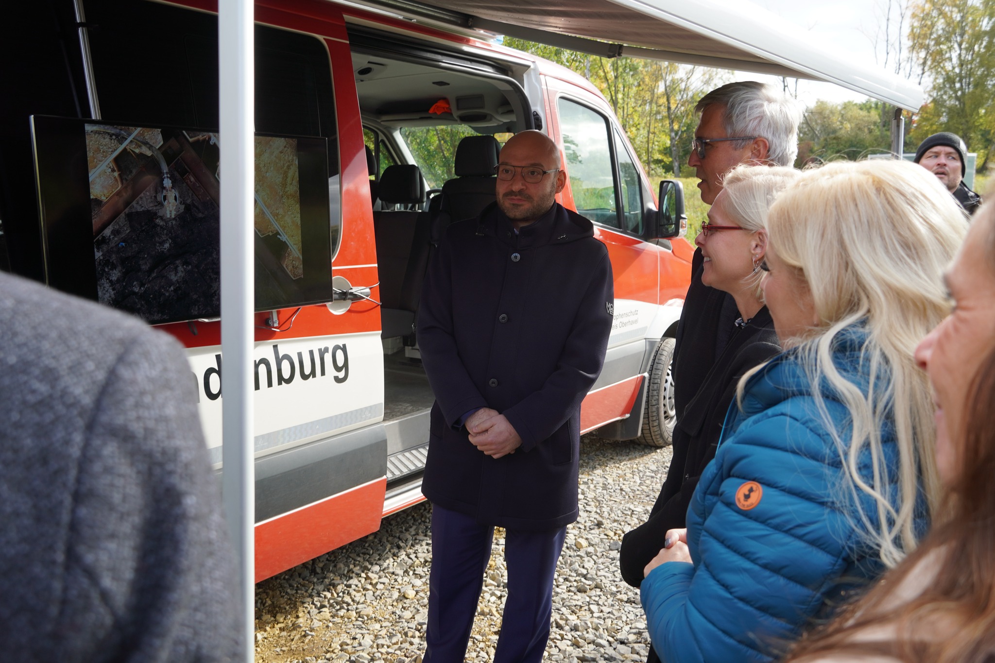 Landespolitik informiert sich an der Rumstelle zur Bombenproblematik, Foto: Christian Howe