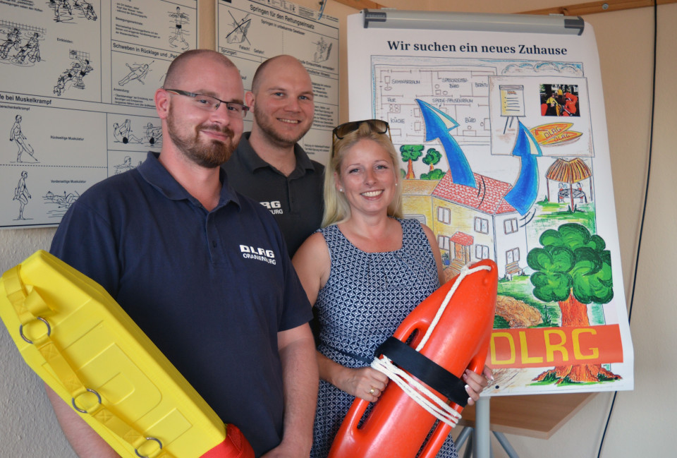 v.l.n.r. Danny Jahn, Martin Jlich und Nicole Walter-Mundt werben um Untersttzung fr eine neue Geschftsstelle in Oranienburg, Foto: Christian Howe