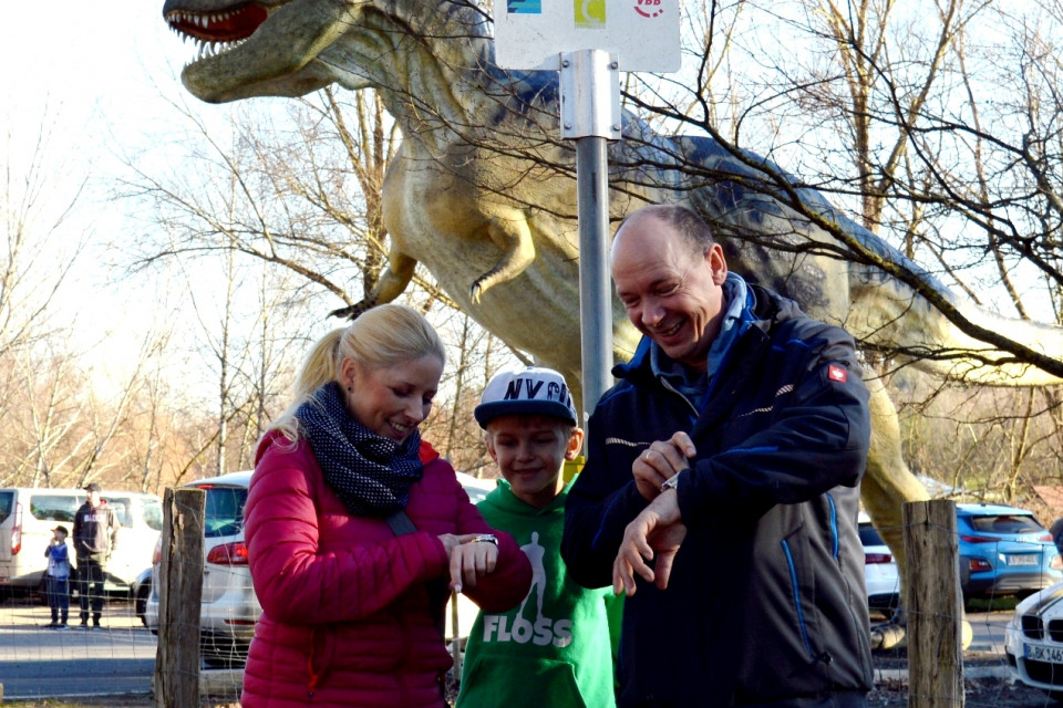 Nicole Walter-Mundt wirbt dafr, dass der 823er Bus zum Tierpark Germendorf ab Juli 2020 wieder an den Start geht, Foto: Christian Howe